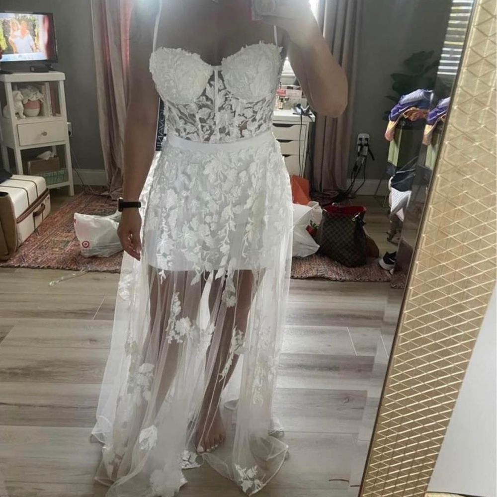 Joavani Wedding dress